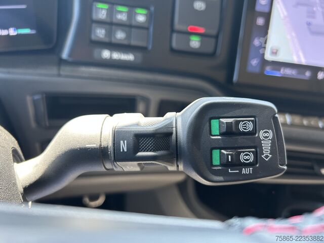 Standard tractor Scania 590S V8 Highline / Retarder / Leder / Vol Lucht...