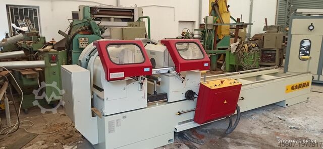 Saw 2 a head for precision cutting of aluminum Saw 2 a head for precision cutting of aluminum Saw 2 a head for precision cutting of aluminum