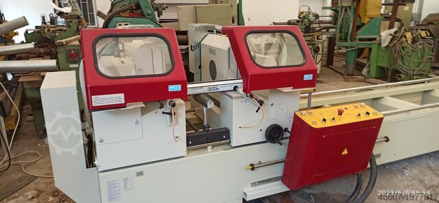 Saw 2 a head for precision cutting of aluminum Saw 2 a head for precision cutting of aluminum Saw 2 a head for precision cutting of aluminum