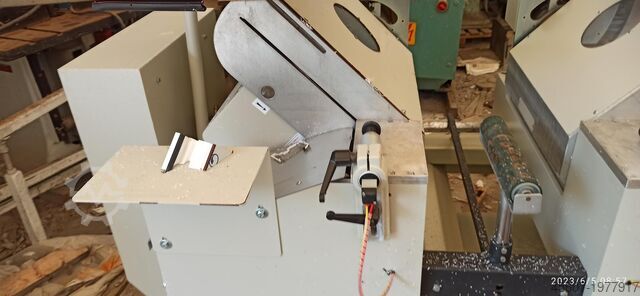 Saw 2 a head for precision cutting of aluminum Saw 2 a head for precision cutting of aluminum Saw 2 a head for precision cutting of aluminum