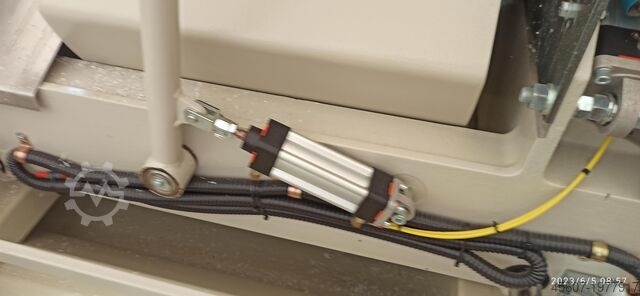 Saw 2 a head for precision cutting of aluminum Saw 2 a head for precision cutting of aluminum Saw 2 a head for precision cutting of aluminum