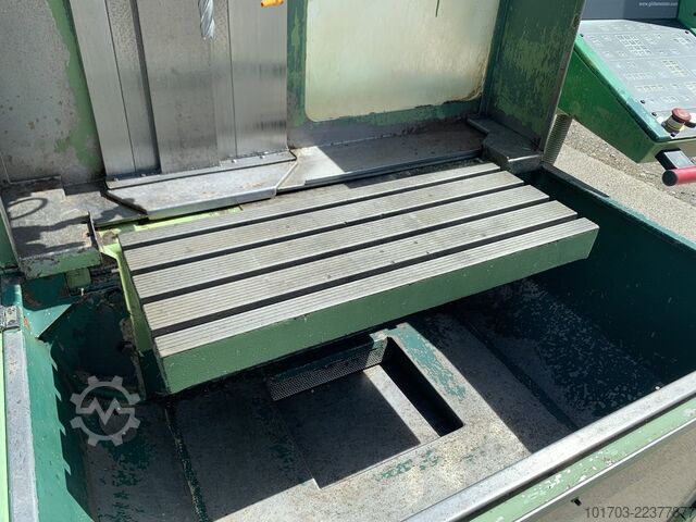 Universal CNC Milling Machine MAHO MH 400 E