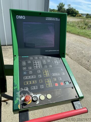 Universal CNC Milling Machine MAHO MH 400 E