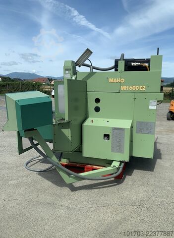 Universal CNC Milling Machine MAHO MH 600 E2