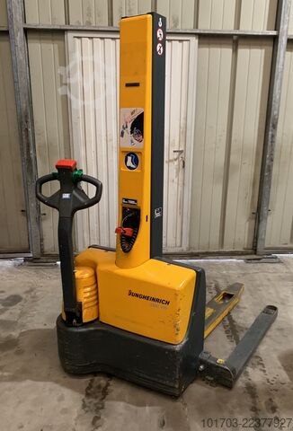 Electric Stacker Jungheinrich EMC B10