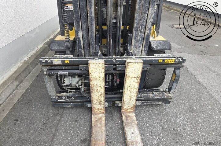 LP gas Yale GPL55VX