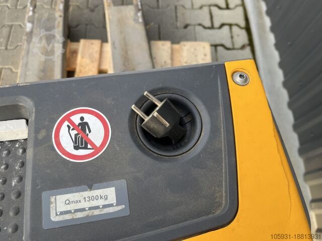 Electric Pallet Truck Jungheinrich EJEM13