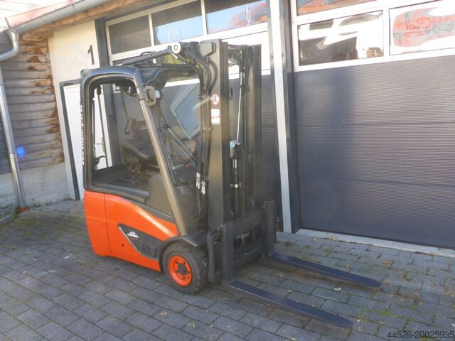 Electric 3-wheel forklift Linde E15