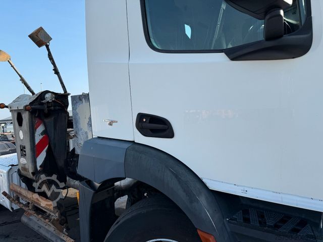 Truck chassis MERCEDES-BENZ Antos 2533 6x2 Fahrgestell