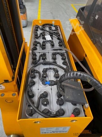 4-way forklift Jungheinrich ETV Q 20