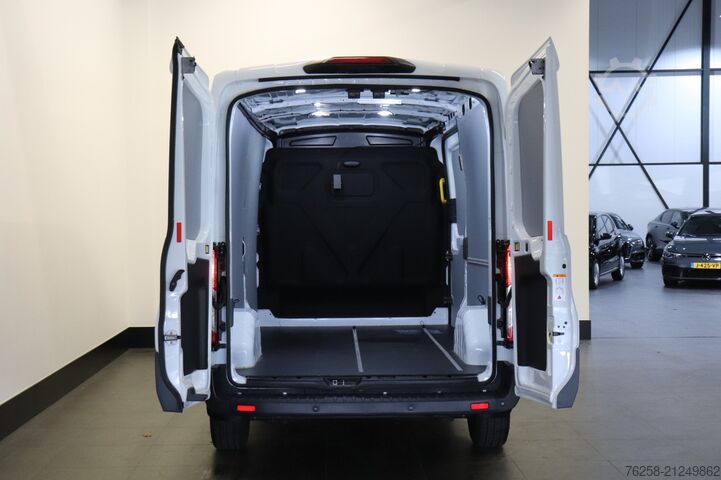 Delivery van Ford Transit 330 2.0 TDCI L3H2 170PK Automaat EURO 6...