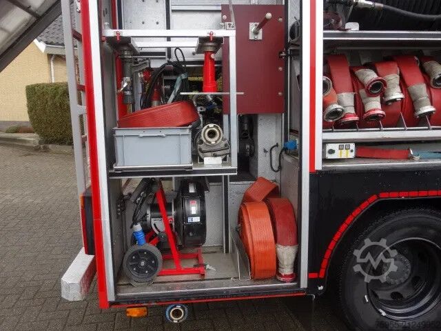 Fire engine MAN 14.284 zieglerpump 2000liter watertank
