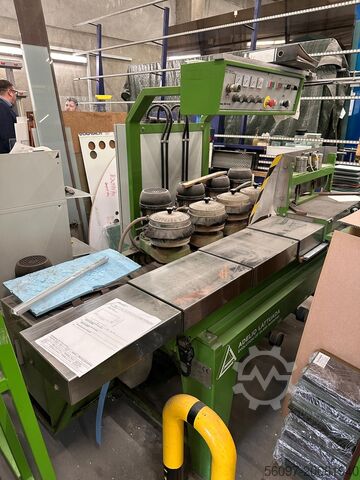 Round corner grinding machine Adelio Lattuada Delta M4