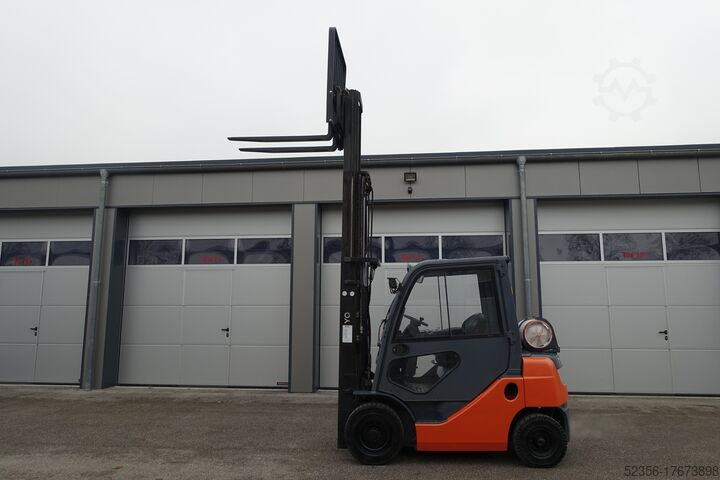 Electric forklift TOYOTA 8FGF 20 Triplex SS + ZH2 Kabine Stapler