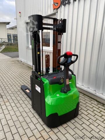 High Lift stacker Cesab S 216 L
