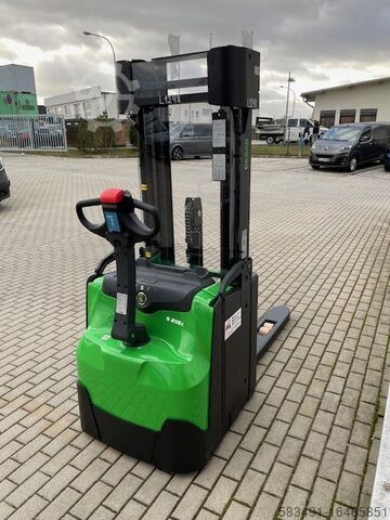 High Lift stacker Cesab S 216 L