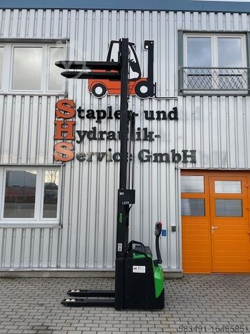 High Lift stacker Cesab S 216 L