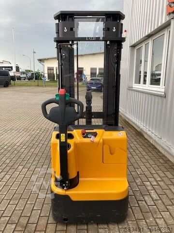 Hochhubwagen Liugong CLG2S016-WF3