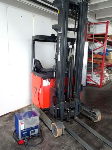 Schubmaststapler Linde R10B-01