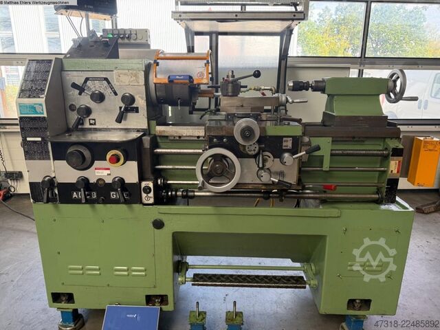 Leit- und Zugspindeldrehmaschine Victor Taichung 400 x 750