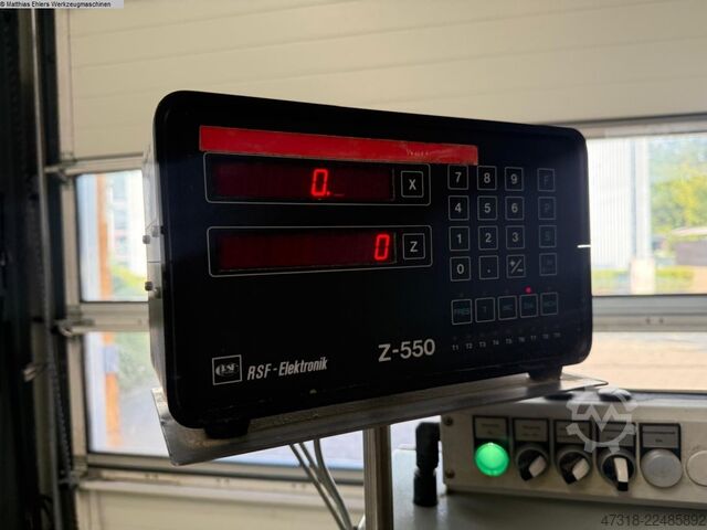 Leit- und Zugspindeldrehmaschine Victor Taichung 400 x 750
