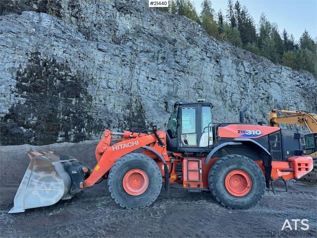 Wheel loader Hitachi ZW310 Wheel Loader with/Bucket. 3400 Hours!