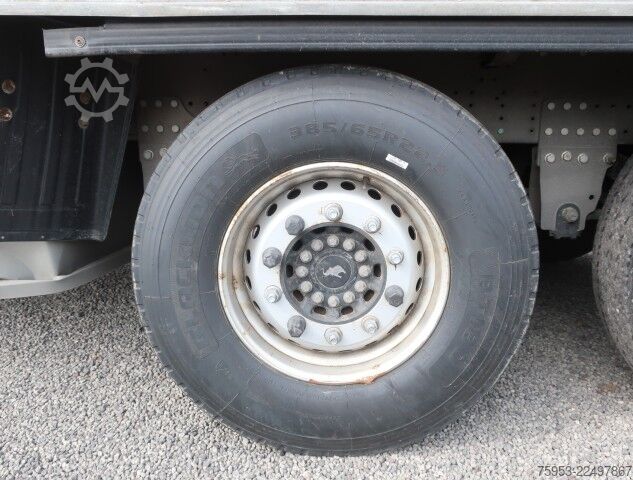 Open semitrailer with tarp Schmitz Cargobull SCS 24 Liftachse Unfall