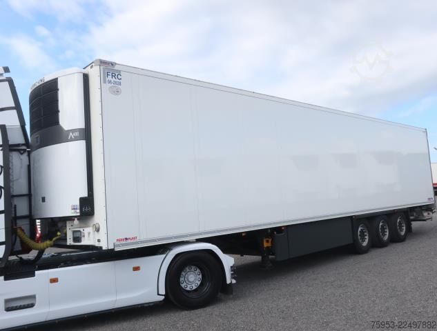 Reefer semitrailer Schmitz Cargobull SKO 24 Doppelstock Thermo King Pharma Ladebordwand