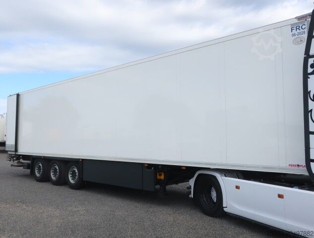 Reefer semitrailer Schmitz Cargobull SKO 24 Doppelstock Thermo King Pharma Ladebordwand