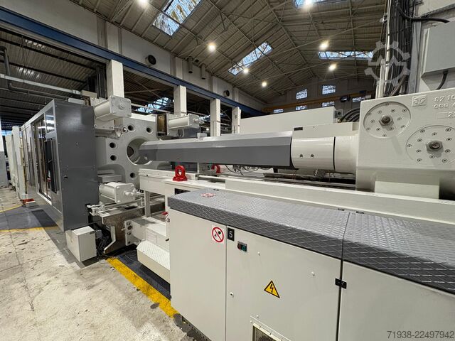 Injection molding machine KraussMaffei KM 800-8000 MC