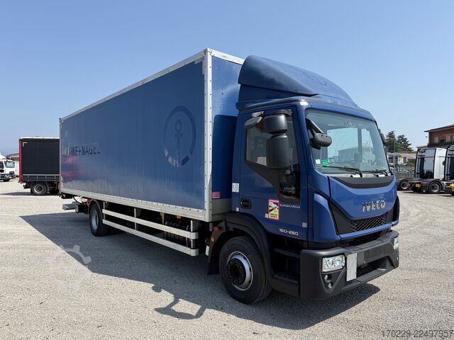 Lkw mit Pritsche und hydraulischer Ladebordwand iveco eurocargo 160-250