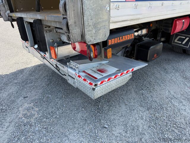 Lkw mit Pritsche und hydraulischer Ladebordwand iveco eurocargo 160-250