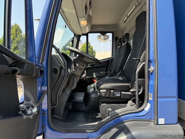 Lkw mit Pritsche und hydraulischer Ladebordwand iveco eurocargo 160-250
