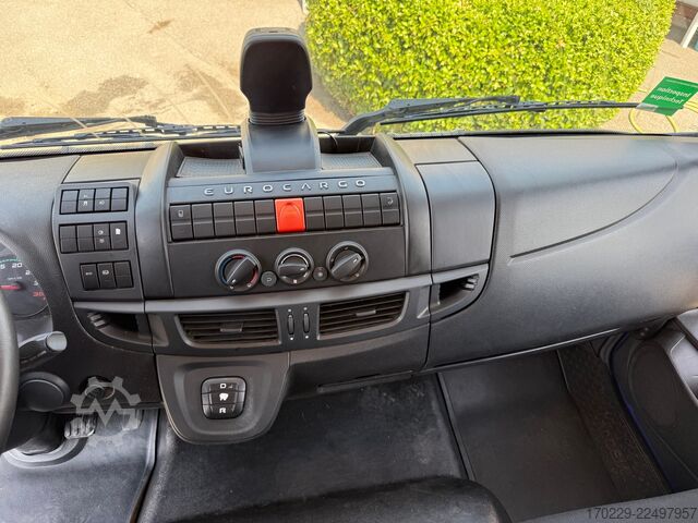 Lkw mit Pritsche und hydraulischer Ladebordwand iveco eurocargo 160-250