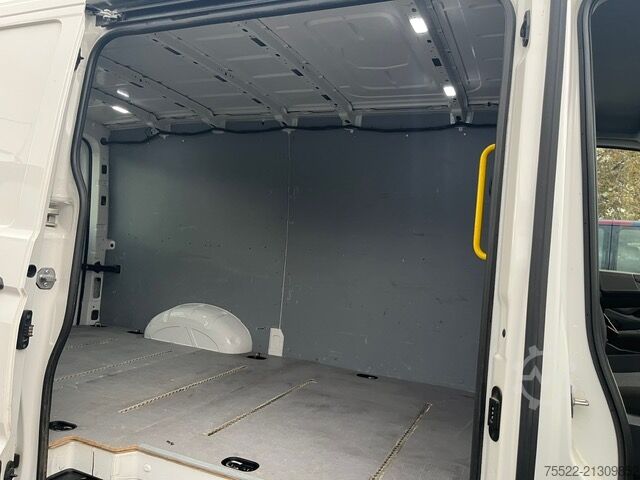 VW Crafter Kasten 4x4 L2H1 - Navi VW Crafter 35 Kasten 4x4 L2H1 - Navi