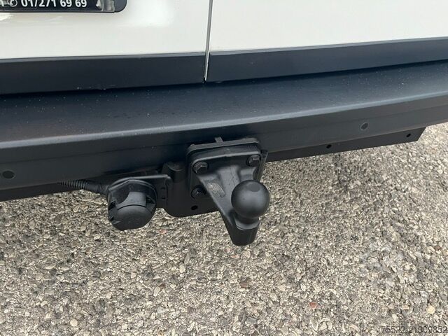 VW Crafter Kasten 4x4 L2H1 - Navi VW Crafter 35 Kasten 4x4 L2H1 - Navi