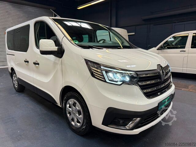 Minibus RENAULT Trafic Style Life 8 Sitze Klima Tempomat LED
