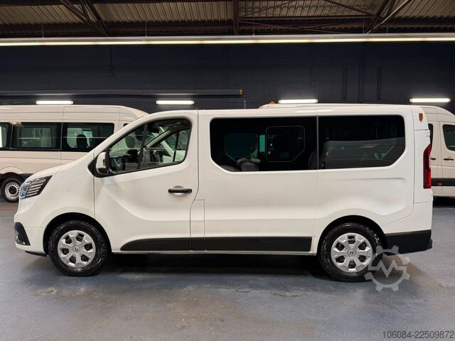 Minibus RENAULT Trafic Style Life 8 Sitze Klima Tempomat LED