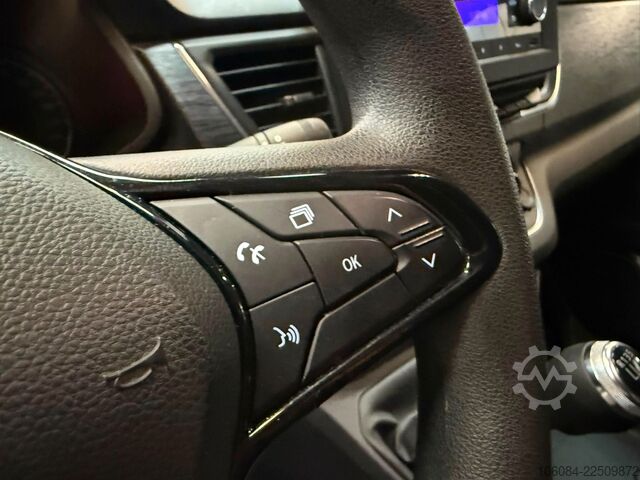 Minibus RENAULT Trafic Style Life 8 Sitze Klima Tempomat LED