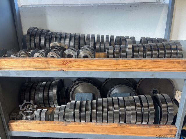 Gear hobbing machine J. VOLMAN (similar as TOS FO-6)