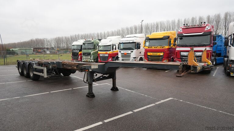 Container transportation D-tec Extendable container transport trailer