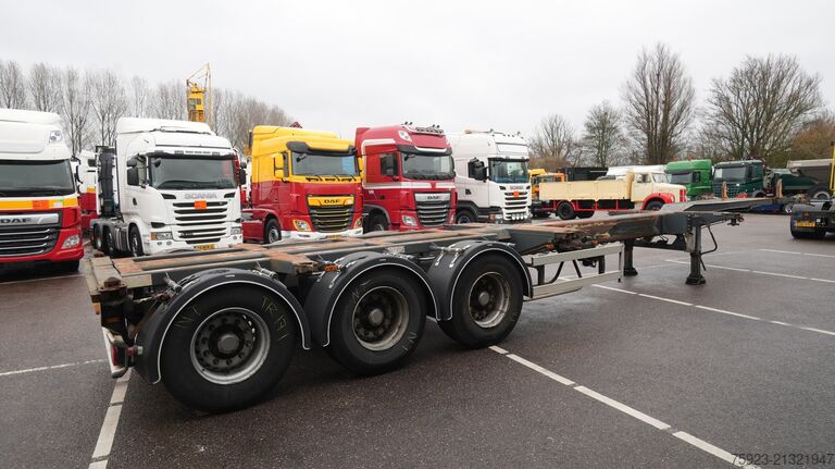 Container transportation D-tec Extendable container transport trailer