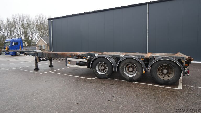 Container transportation D-tec Extendable container transport trailer