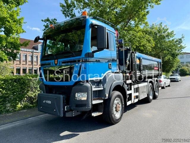 Tipper with crane MAN TGS 26.400 /6x6/Kipper Mit HMF 1643 Z2 /Euro6/2...