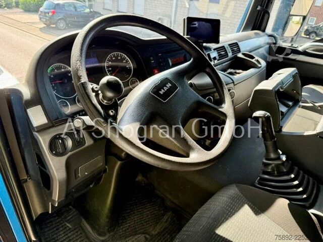 Tipper with crane MAN TGS 26.400 /6x6/Kipper Mit HMF 1643 Z2 /Euro6/2...