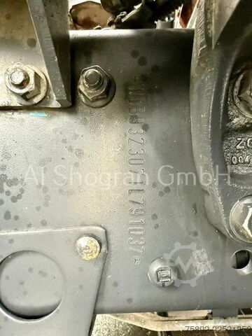Hakenarmsystem Mercedes-Benz Actros 3241 8x4/Abrollkipper+Fassi F155/Euro5
