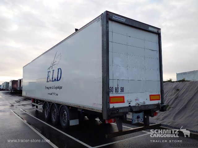 Box semitrailer Fruehauf Semitrailer Dryfreight Standard Porte relevante