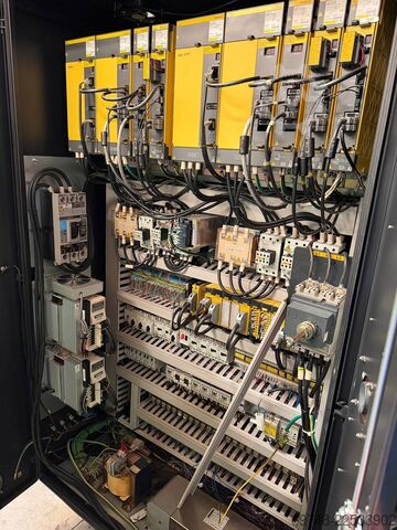 CNC-Dreh- und Fräszentrum DOOSAN Puma TT1800 SY