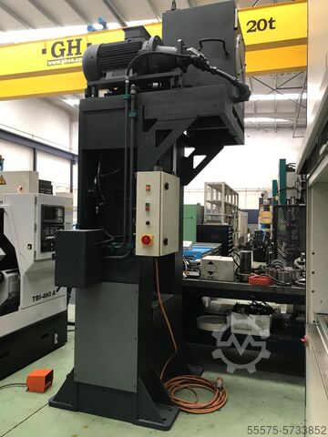 HYDRAULIC DOUBLE COLUMN PRESS CAMP 250 TN