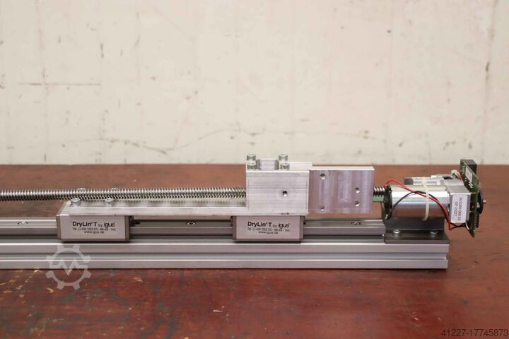 Linearantrieb Hublänge 980 mm igus Achterberg DryLin T Toolbase AK
